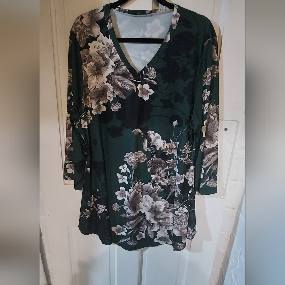 Lily Size 2X tunic